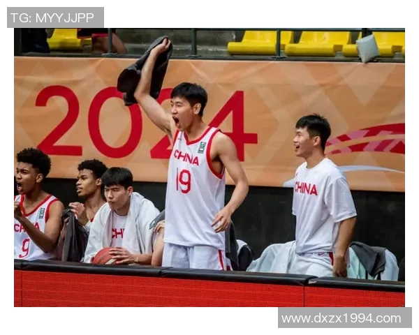 中国男篮迎战卡塔尔全力争胜展现实力与团队精神